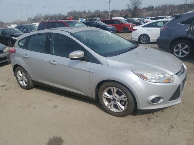 1FADP3K22EL363019 - 2014 FORD FOCUS SE SILVER photo 4