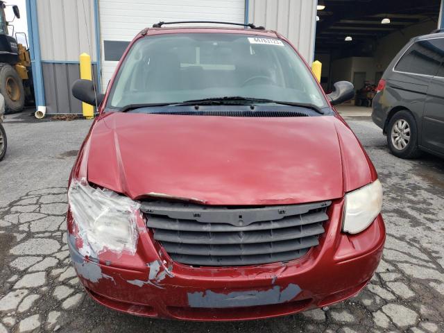 2C4GP54L55R530568 - 2005 CHRYSLER TOWN & COU TOURING 红色 照片 5