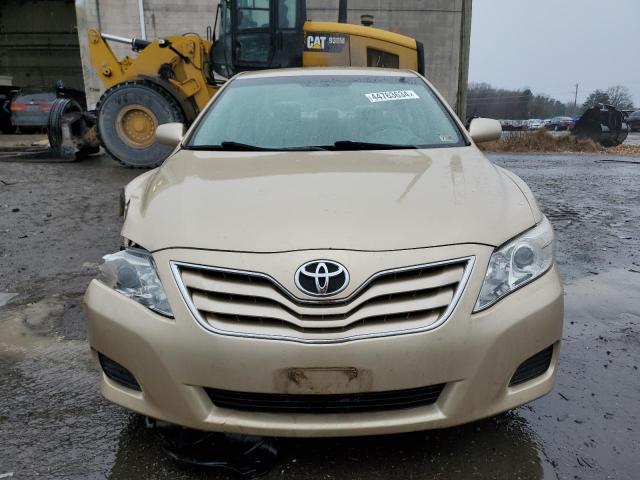 4T1BF3EK5BU651487 - 2011 TOYOTA CAMRY BASE GOLD photo 5