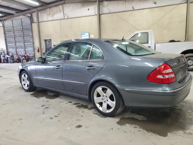 WDBUF56J56A797246 - 2006 MERCEDES-BENZ E 350 GRAY photo 2