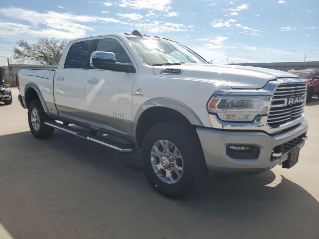 3C6UR5FL4NG227224 - 2022 RAM 2500 LARAMIE WHITE photo 4