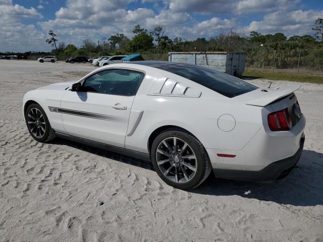 1ZVBP8CFXB5106963 - 2011 FORD MUSTANG GT WHITE photo 2