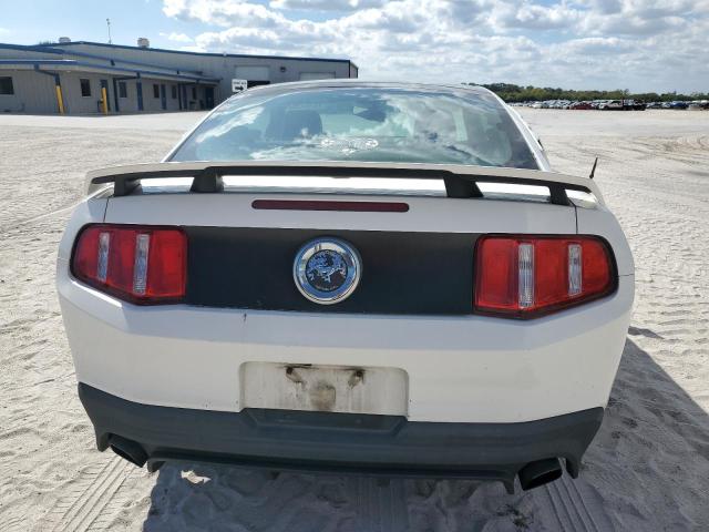 1ZVBP8CFXB5106963 - 2011 FORD MUSTANG GT WHITE photo 6