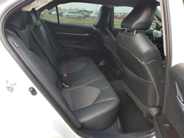 4T1T11BK2RU117000 - 2024 TOYOTA CAMRY SE NIGHT SHADE WHITE photo 10