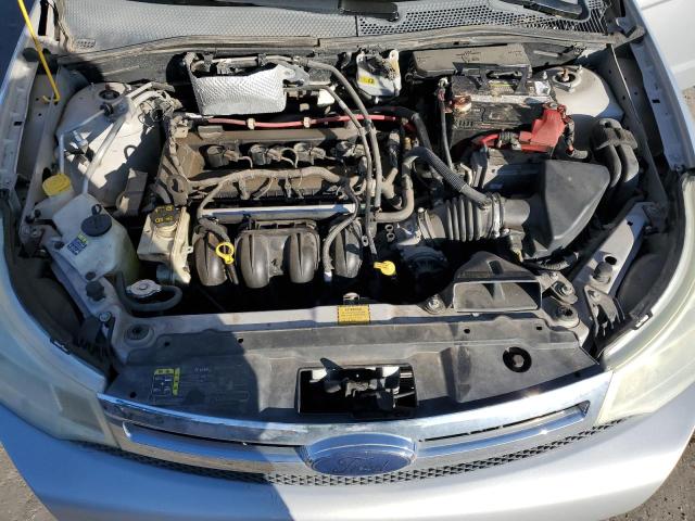 1FAHP35N98W181277 - 2008 FORD FOCUS SE SILVER photo 11