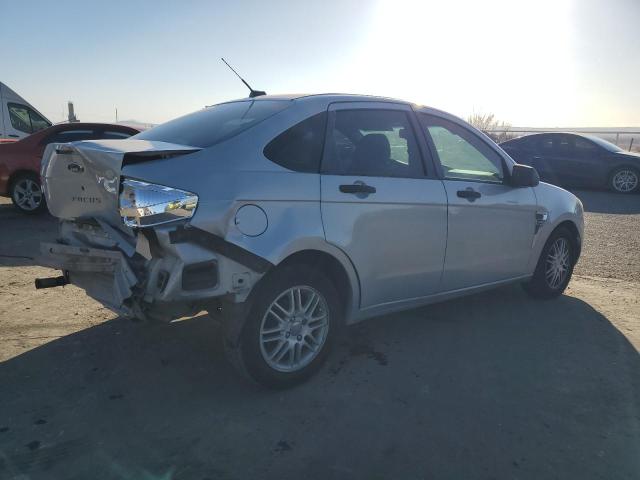 1FAHP35N98W181277 - 2008 FORD FOCUS SE SILVER photo 3