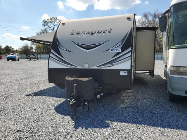 4YDT32225JK412268 - 2018 KEYSTONE PASSPORT WHITE photo 2