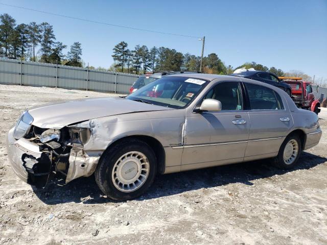 1LNHM81WXYY837677 - 2000 LINCOLN TOWN CAR EXECUTIVE Серебристый фото 1