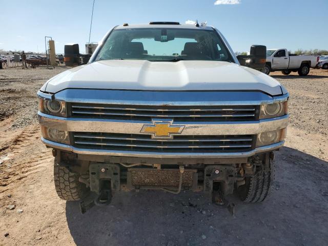 1GC4KYC89GF261517 - 2016 CHEVROLET SILVERADO K3500 WHITE photo 5