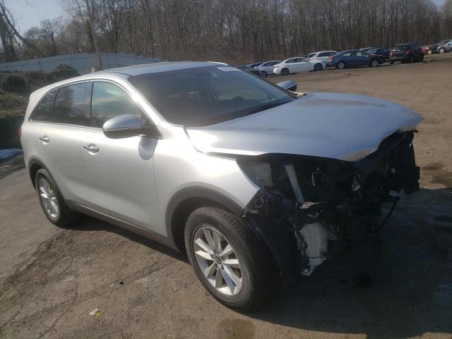 5XYPG4A54LG613362 - 2020 KIA SORENTO S SILVER photo 4