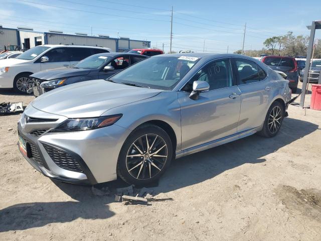 4T1T11AK9RU890239 - 2024 TOYOTA CAMRY SE NIGHT SHADE SILVER photo 1