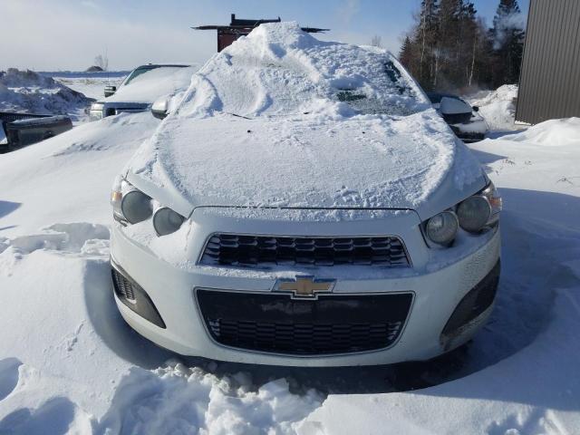 1G1JB5SH3F4200279 - 2015 CHEVROLET SONIC LS თეთრი ფოტო 5