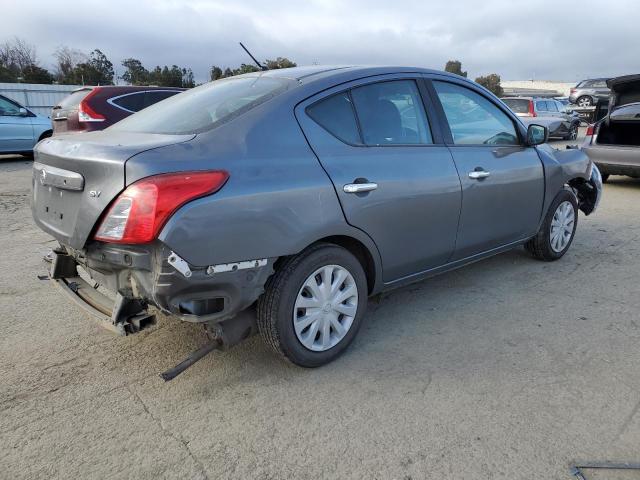 3N1CN7AP0JL810075 - 2018 NISSAN VERSA S GRAY photo 3