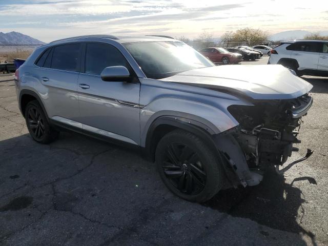 1V26E2CA2LC227302 - 2020 VOLKSWAGEN ATLAS CROS SE SILVER photo 4