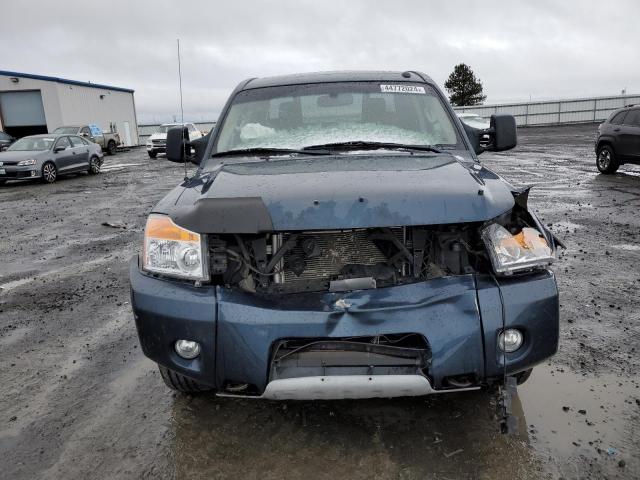 1N6AA0EC4DN308363 - 2013 NISSAN TITAN S BLUE photo 5