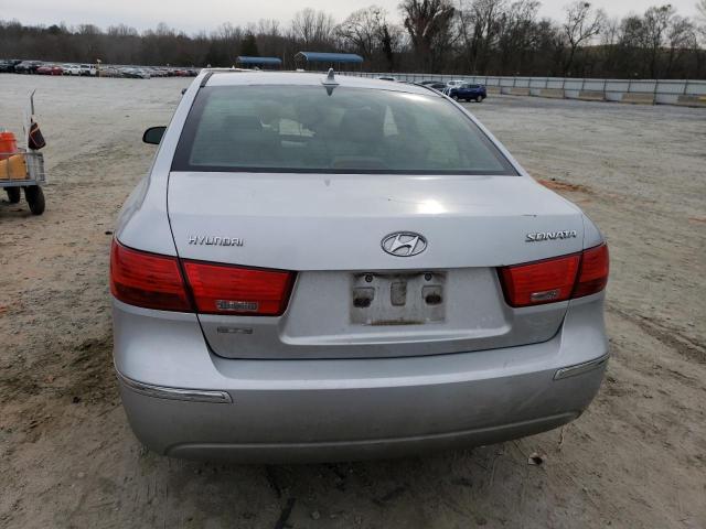 5NPEU4AC2AH628365 - 2010 HYUNDAI SONATA SE SILVER photo 6