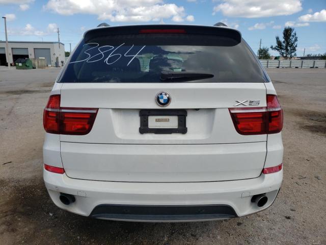 5UXZV4C59DL993864 - 2013 BMW X5 XDRIVE35I WHITE photo 6