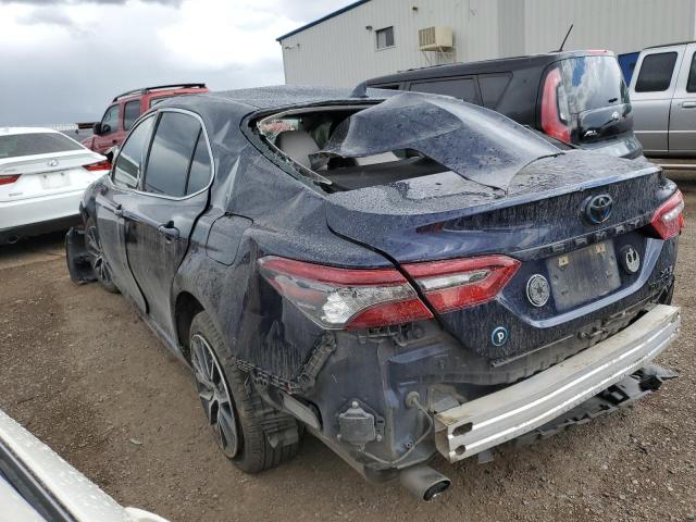 4T1F31AK0MU564703 - 2021 TOYOTA CAMRY XLE BLUE photo 2