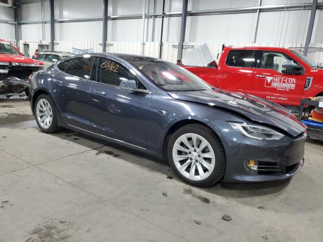 5YJSA1E24HF220261 - 2017 TESLA MODEL S 灰色 照片 4