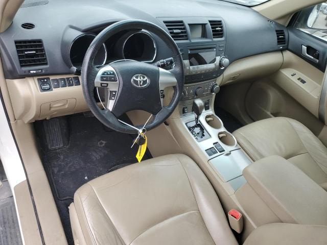 5TDZK3EH1CS085157 - 2012 TOYOTA HIGHLANDER BASE WHITE photo 8