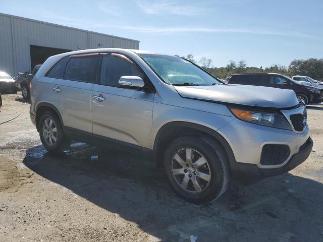 5XYKT4A12DG311007 - 2013 KIA SORENTO LX SILVER photo 4