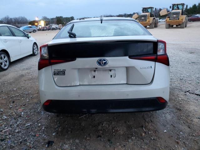 JTDKARFU4L3122089 - 2020 TOYOTA PRIUS L WHITE photo 6