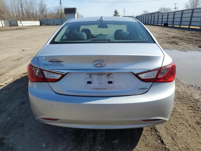 5NPEC4ACXDH590648 - 2013 HYUNDAI SONATA SE SILVER photo 6