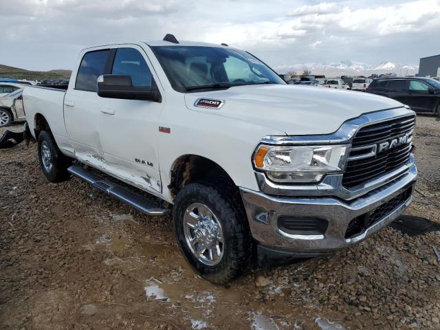 3C6UR5DJ7MG522382 - 2021 RAM 2500 BIG HORN WHITE photo 4