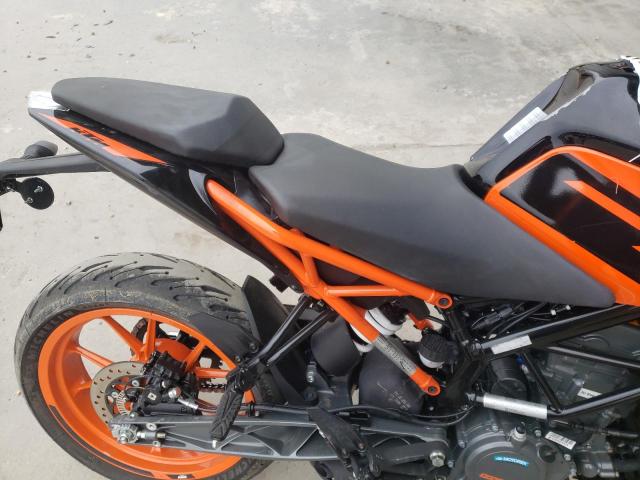 MD2JPC408MC099600 - 2021 KTM 200 DUKE ORANGE photo 6