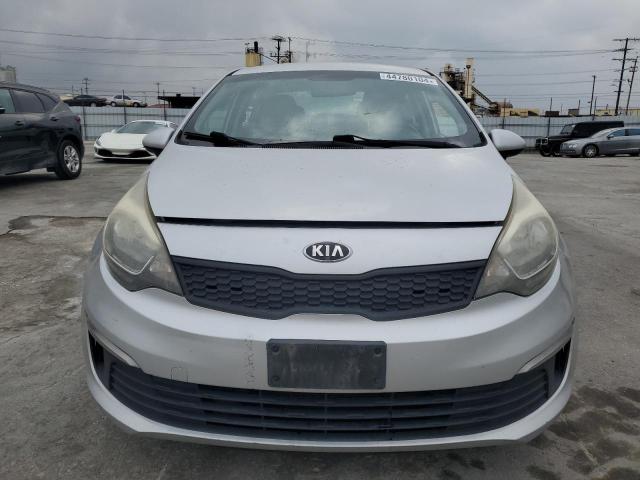 KNADM4A36G6638568 - 2016 KIA RIO LX SILVER photo 5