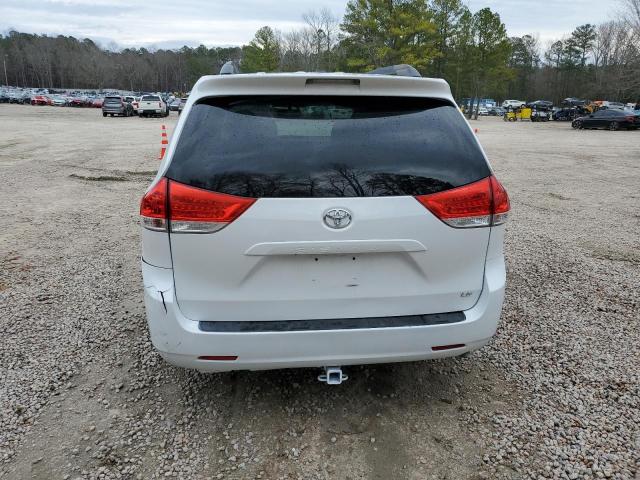 5TDKK3DC6BS125562 - 2011 TOYOTA SIENNA LE WHITE photo 6