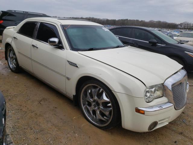 2C3LA63H96H273915 - 2006 CHRYSLER 300C CREAM photo 4