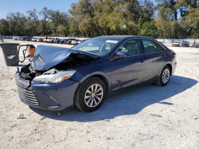 4T4BF1FK7GR555439 - 2016 TOYOTA CAMRY LE BLUE photo 1