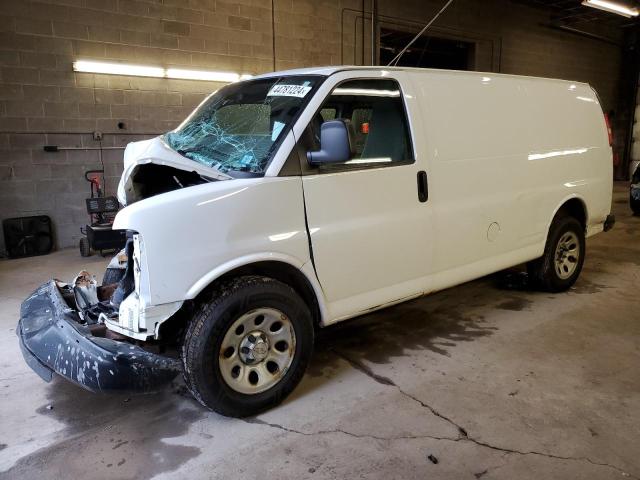 1GCSGAFXXD1117292 - 2013 CHEVROLET EXPRESS G3 WHITE photo 1