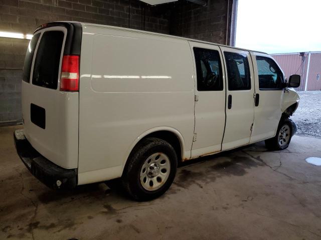 1GCSGAFXXD1117292 - 2013 CHEVROLET EXPRESS G3 WHITE photo 3