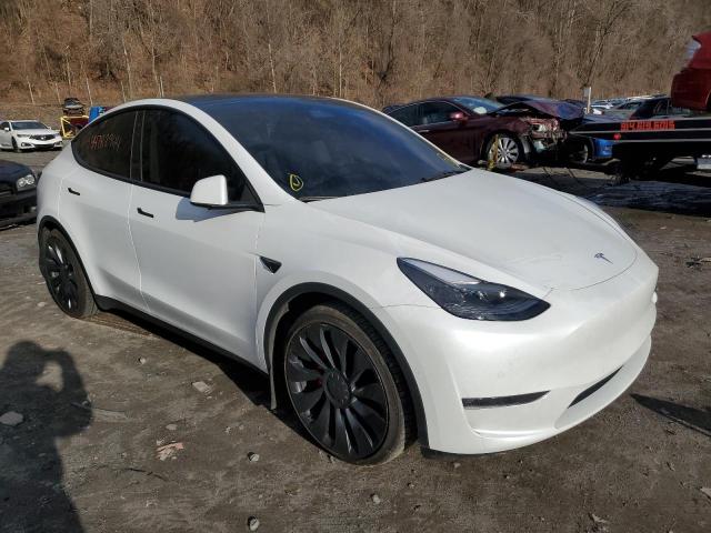 7SAYGDEF7NF449061 - 2022 TESLA MODEL Y WHITE photo 4