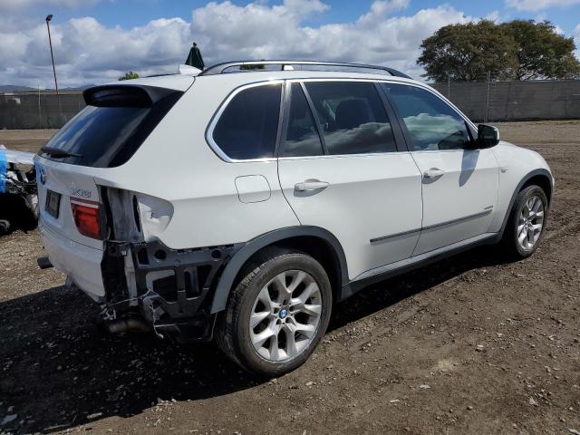 5UXZV4C5XD0B09452 - 2013 BMW X5 XDRIVE35I WHITE photo 3