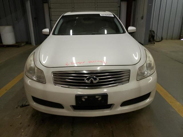 JNKCV61F09M052446 - 2009 INFINITI G37 WHITE photo 5