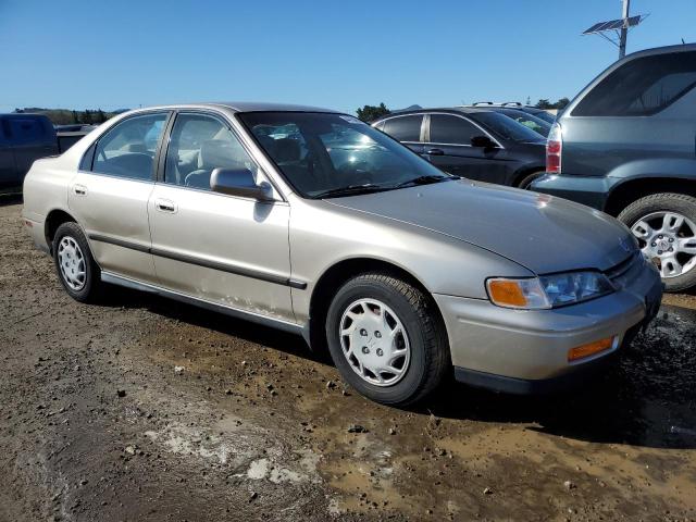 1HGCD563XRA192035 - 1994 HONDA ACCORD LX BEIGE photo 4