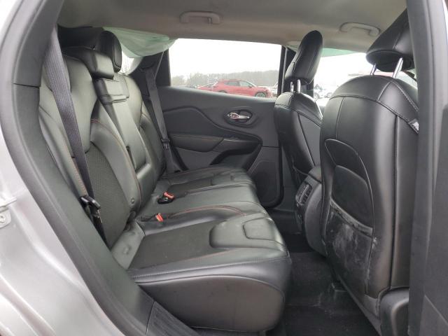 1C4PJMBX7KD394055 - 2019 JEEP CHEROKEE TRAILHAWK SILVER photo 11