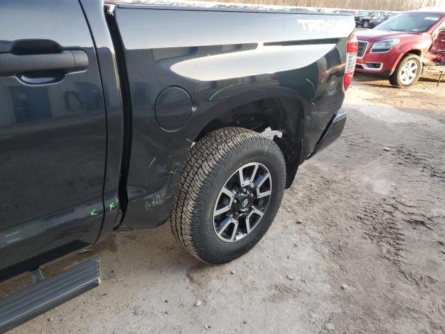 5TFDY5F16JX737090 - 2018 TOYOTA TUNDRA CREWMAX SR5 BLACK photo 12