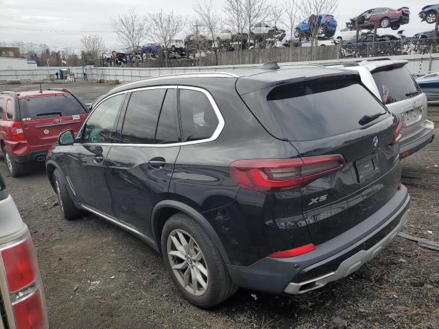 5UXCR6C06M9D76366 - 2021 BMW X5 XDRIVE40I BLACK photo 2