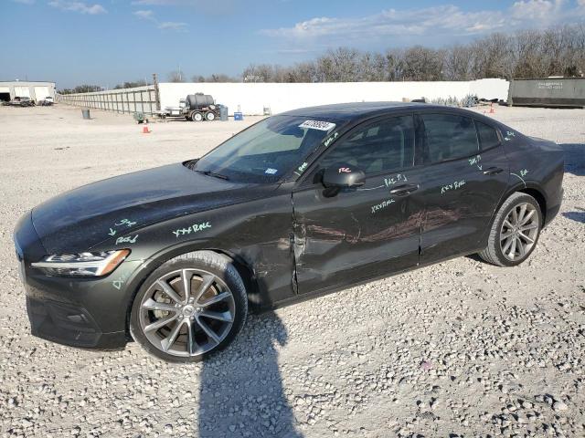 2021 VOLVO S60 T5 MOMENTUM, 