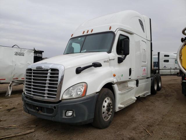 3AKJGLDR7JSHR0892 - 2018 FREIGHTLINER CASCADIA 1 WHITE photo 2