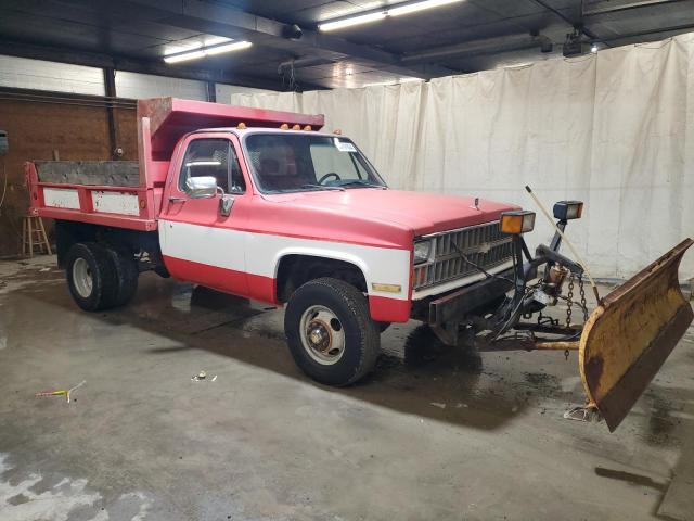 2GBHK34J9C1141079 - 1982 CHEVROLET K30 RED photo 4