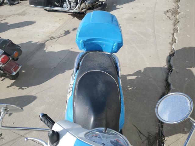 LC2D2H12XCC100388 - 2012 KYMCO USA INC LIKE 200I BLUE photo 5