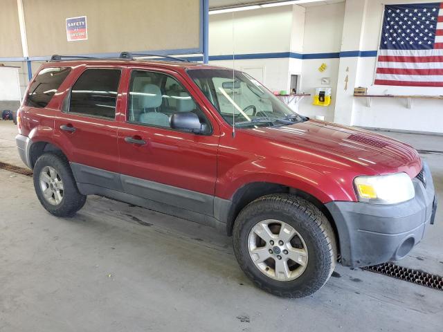 1FMCU93175KA97652 - 2005 FORD ESCAPE XLT RED photo 4