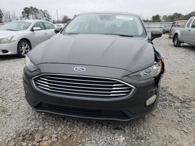 3FA6P0HD7LR103679 - 2020 FORD FUSION SE GRAY photo 5