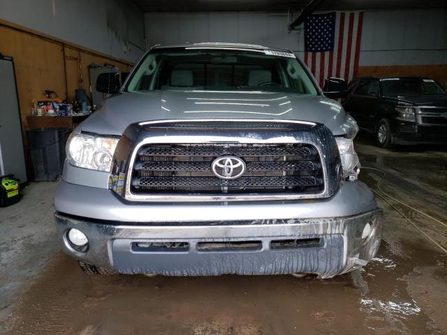 5TFBV54158X057632 - 2008 TOYOTA TUNDRA DOUBLE CAB SILVER photo 5