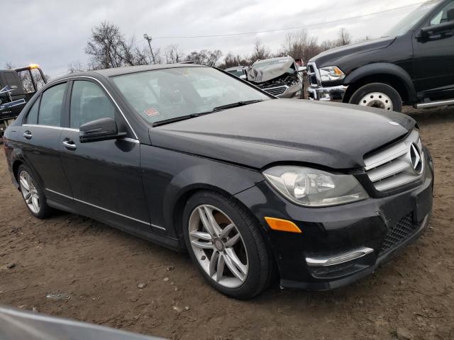 WDDGF8AB9DR244832 - 2013 MERCEDES-BENZ C 300 4MATIC BLACK photo 4